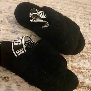 UGG Women’s Fluff Yeah Slides